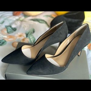 Ann Taylor Azra suede pump